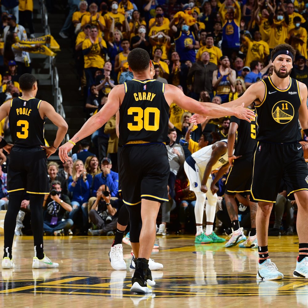 活塞主场11胜2负&总战绩20胜5负，均为20年来球队最佳（活塞主场11胜2负、总战绩20胜5负，刷新近20年队史最佳纪录）