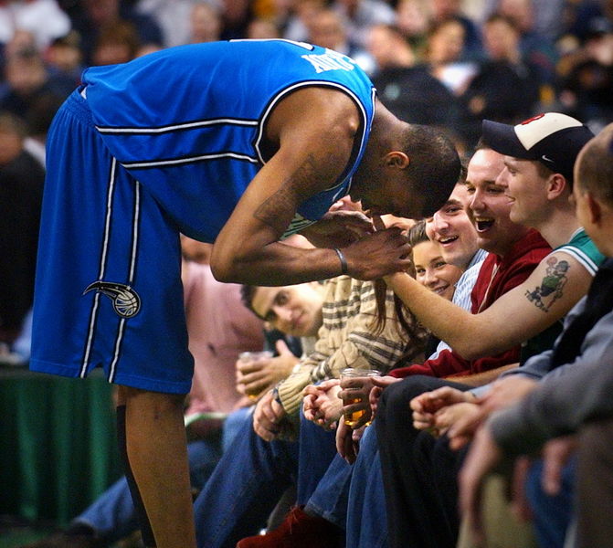 “挪威重炮手”里瑟在利物浦曾穿6号，如今凯尔凯兹接过6号（利物浦6号易主：从“挪威重炮手”里瑟到凯尔凯兹）