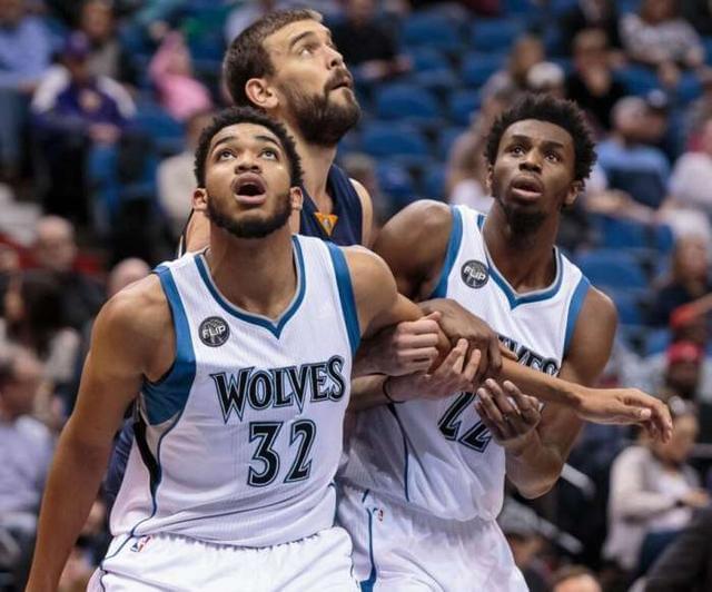 阿森纳3-1完胜拜仁，五档次差距尽显，欧冠小组赛掀翻对手（阿森纳3-1击退拜仁，欧冠小组赛尽显实力差距）