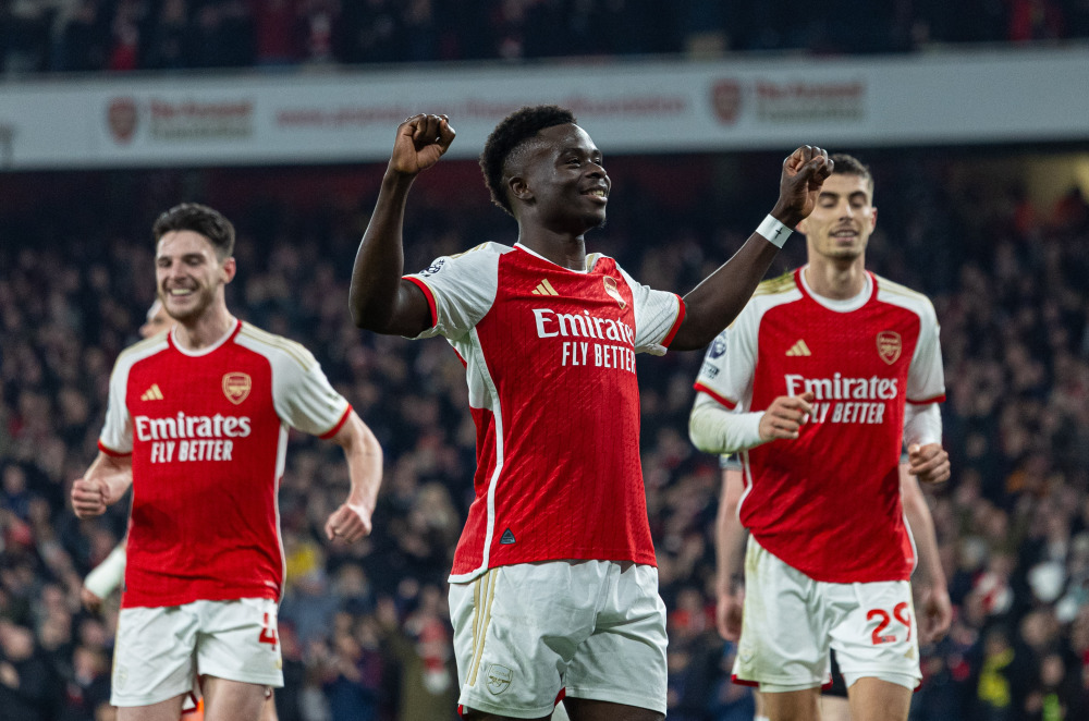 周末战巴萨！国王杯赛后一瘸一拐，安东尼：放心，有时间恢复（国王杯后跛行，安东尼称无大碍：周末战巴萨有时间恢复）