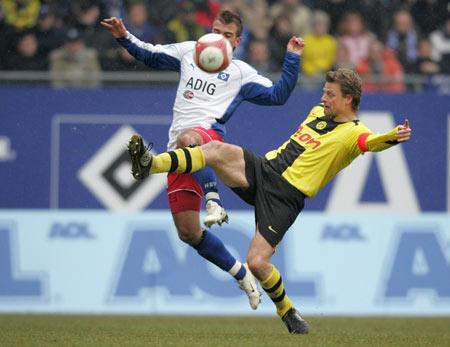 跟队：国米正在关注铃木彩艳、维卡里奥等多位门将（队记：国米考察铃木彩艳、维卡里奥等多名门将）