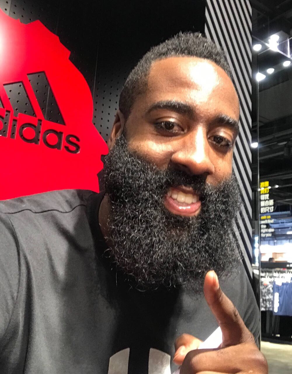 瑞恩谈胜利、争议判罚与萨拉赫未来（瑞恩解读胜利、判罚争议与萨拉赫前景）