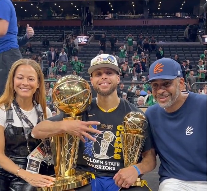 如果当时换人，结果会不同吗？（当初换人，会改写结局吗？）