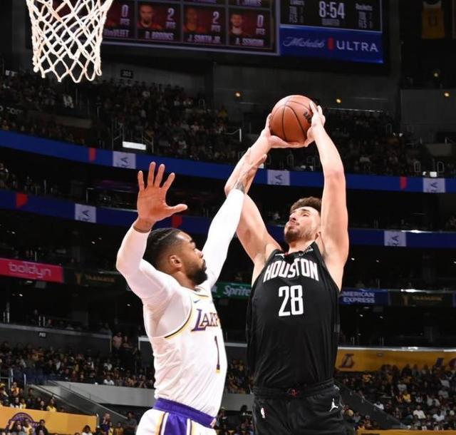 姆巴佩：400球？如果20年前我会觉得很棒；我还得再进400球（姆巴佩谈400球：放在二十年前很了不起，如今我还要再进400个）