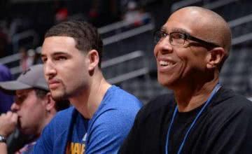 篮球湖人新秀完成生涯首次双双（湖人新秀斩获生涯首个两双）