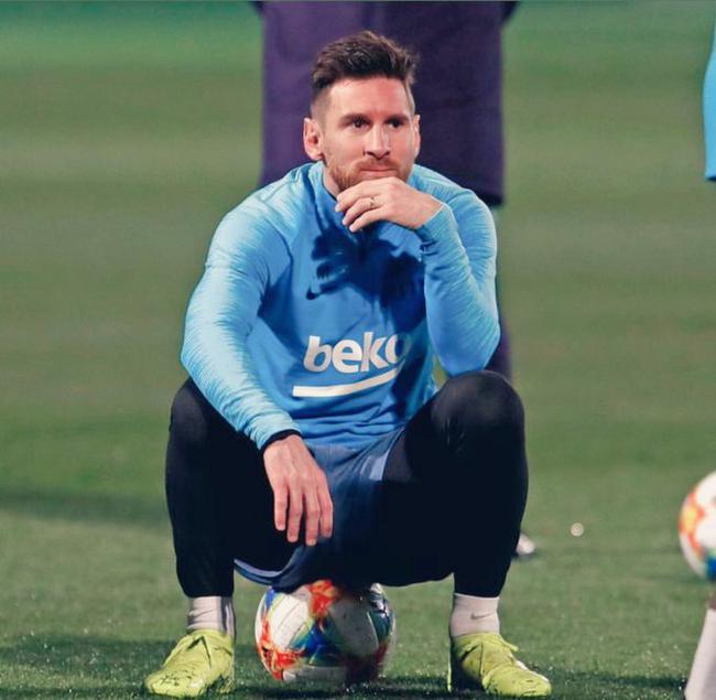 造访迈阿密国际，特雷泽盖晒与梅西合影：毋庸置疑的第一人（探访迈阿密国际，特雷泽盖晒与梅西合影：当之无愧的第一人）