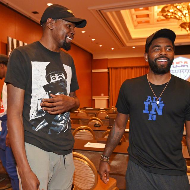 记者：中英青训交流会上对15天7赛进行了反思，会给球员带来风险（记者称中英青训交流会反思15天7赛：高密度赛程或增加球员风险）