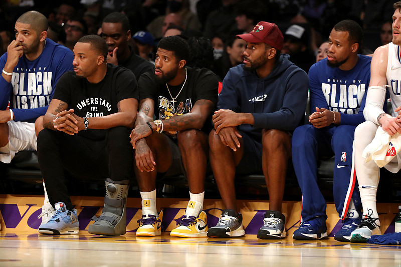 NBA新秀观察：状元秀首场表现,（NBA新秀速递：状元首秀表现解析）